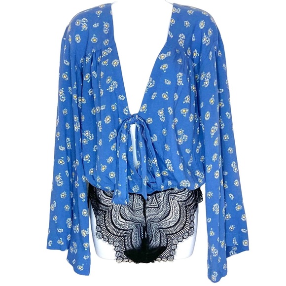 Free People Forties Feels Blue Floral Print Top Bell Sleeve Bodysuit Boho - Picture 2 of 15